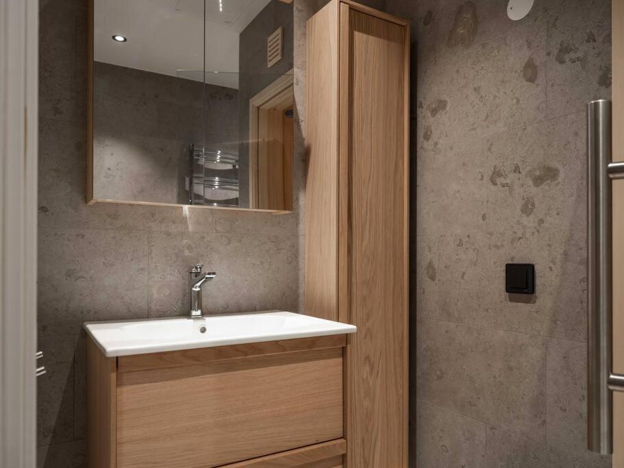 Chic Are Apt For 6 Ski-In-Ski-Out With Sauna エクステリア 写真